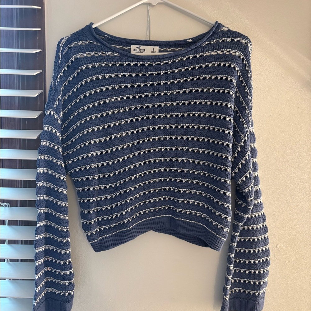 Hollister Navy and Cream Patterned Sweater